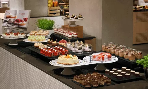 هتل موون پیک ریزورت آل مرجان آیلند دبی